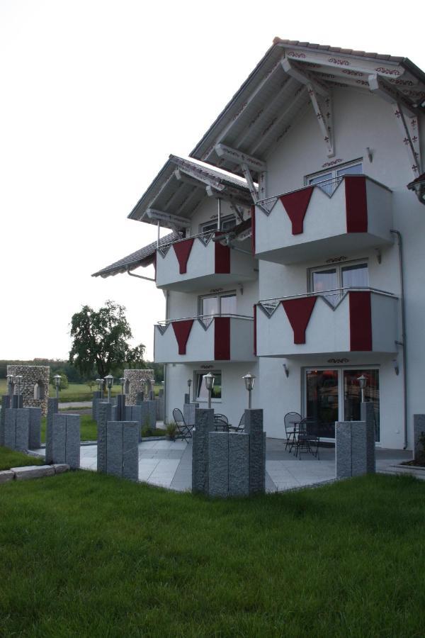 Aparthotel Zum Kreuzritter Wuestenrot Exterior foto