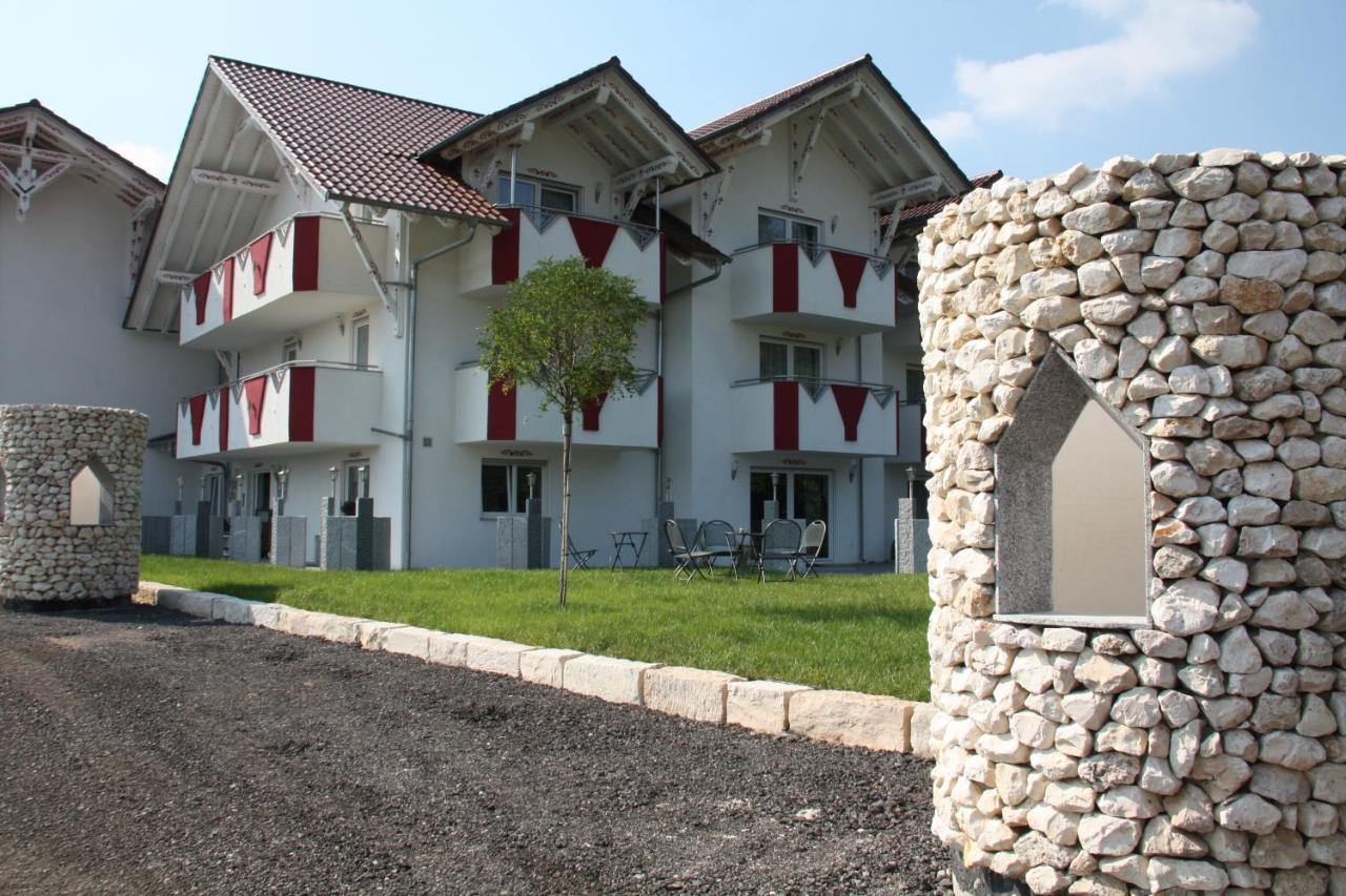 Aparthotel Zum Kreuzritter Wuestenrot Exterior foto